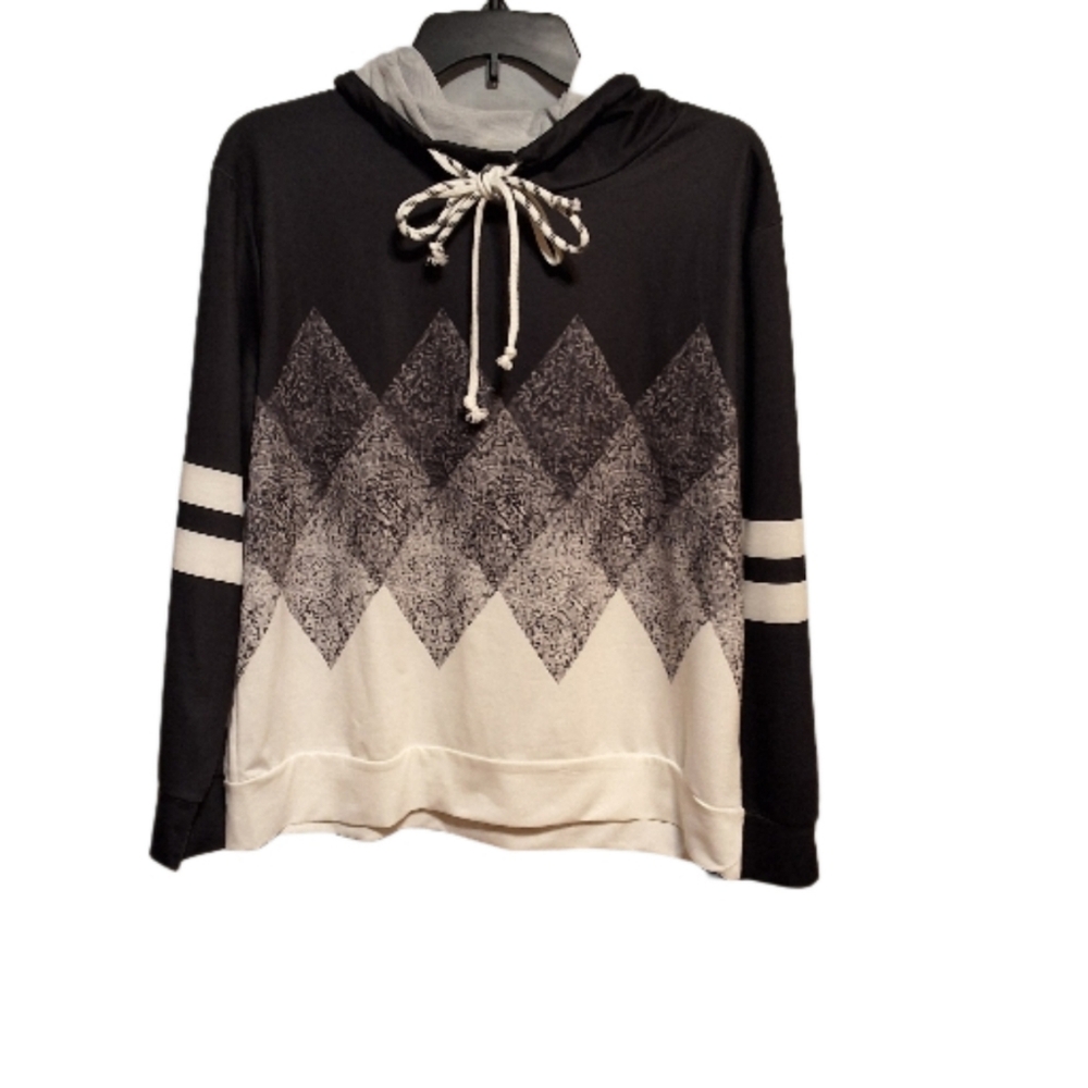 Geometric Pattern Exclusive Brand Hoodie